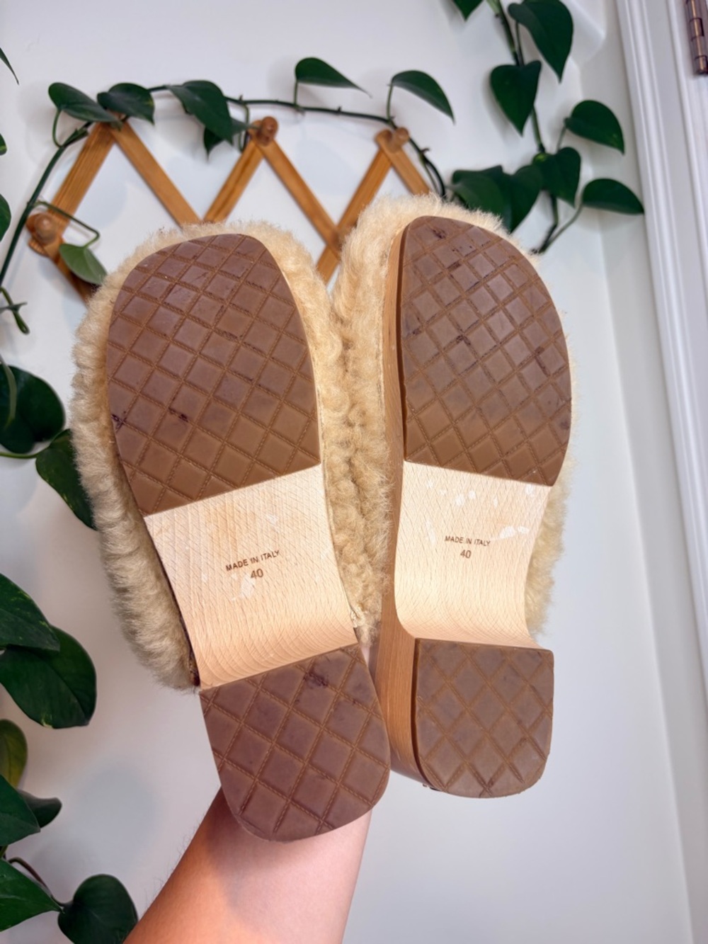 CHANEL 2022 Beige Shearling Lambskin Clogs - Picture 8 of 9